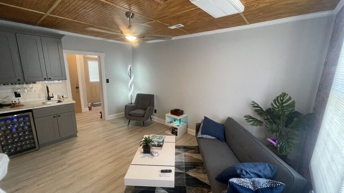 Bassett Condo | Modern meets Classic: Cozy condo on Smith River