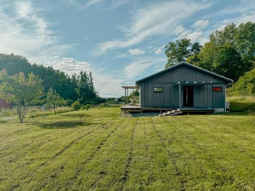 Enkoping House | Modern Mini-Villa With Lake View On Bryggholmen