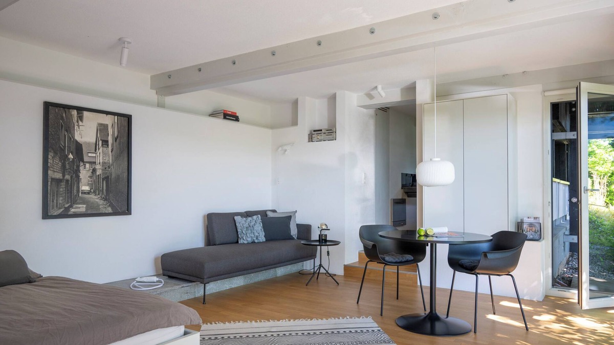 Sipplingen Apartment | Modern Minimalistic Seeblick Design Studio mit Küche, Terrace und Parkplatz