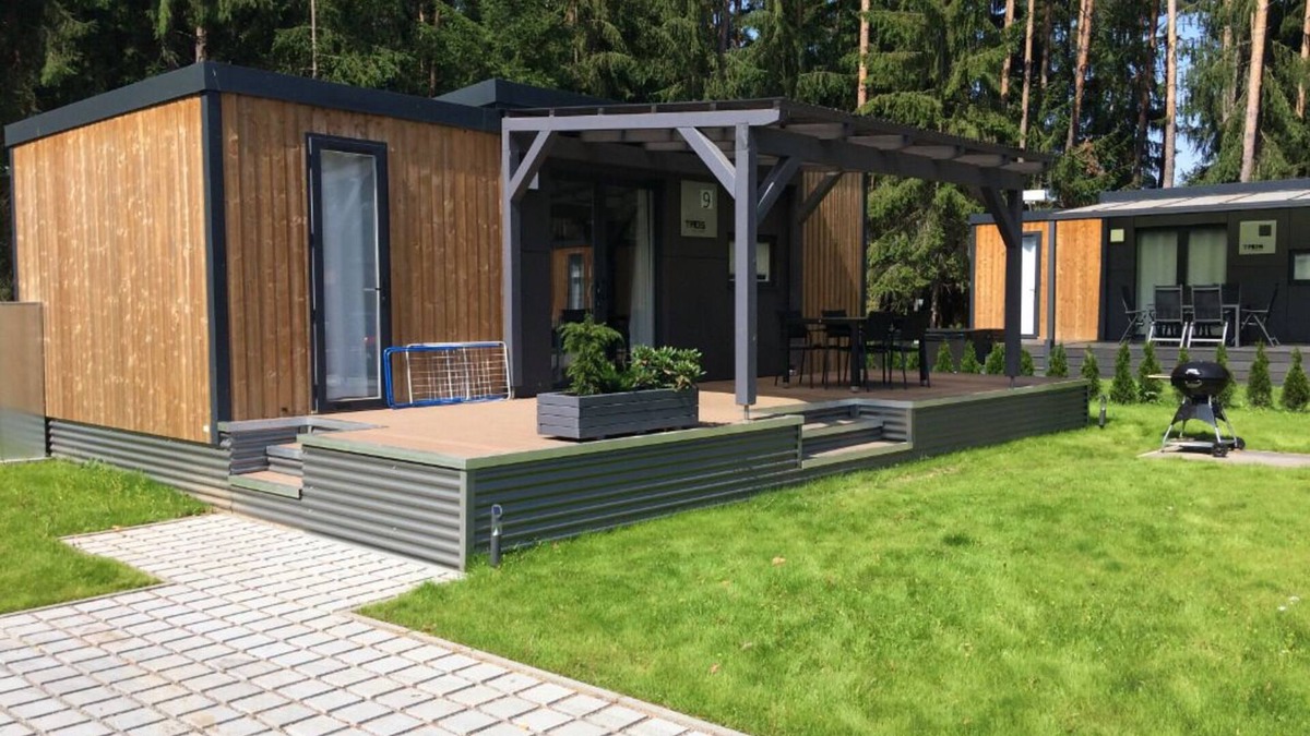 Wackersdorf House | Modern mobile home with barrel sauna and whirlpool (WA104)