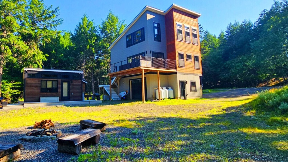 Beaver Cove Ski Chalet | Modern Moosehead Lake Chalet with Private Deck