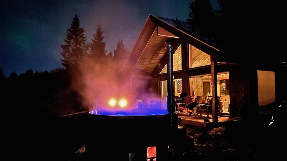 Gol Municipality Cabin | Modern Mountain Cabin - Outdoor Hot Tub - 8 Beds