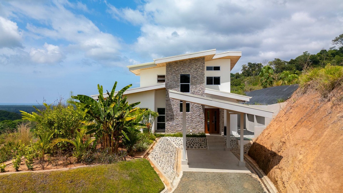 Chontales House | Modern mountain side villa with stunning ocean view. 20 minutes to the beach!