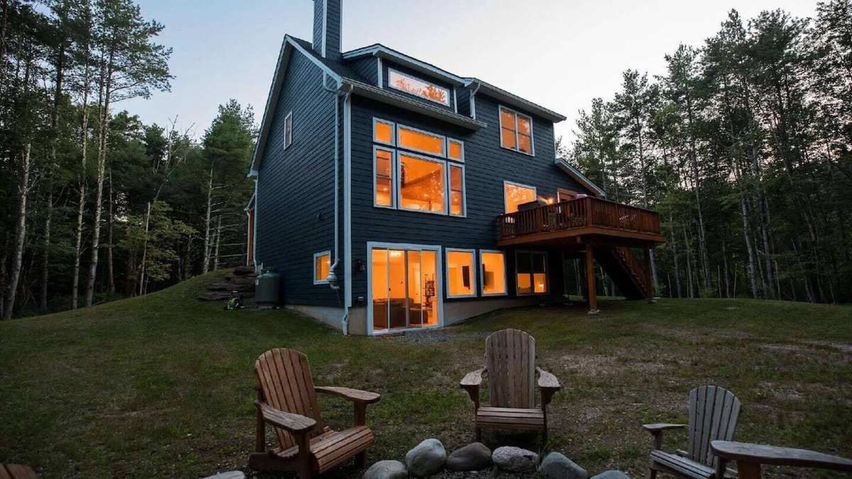 Saugerties House | Modern Mtn House: Sauna, Fire Pit + Screened Porch