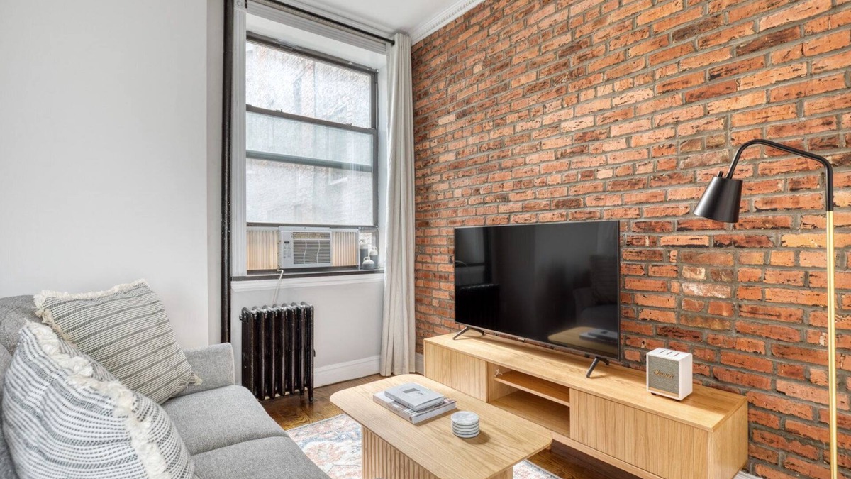 Tudor City Apartment | Modern Murray Hill 2BR w/W/D, nr UN, by Blueground