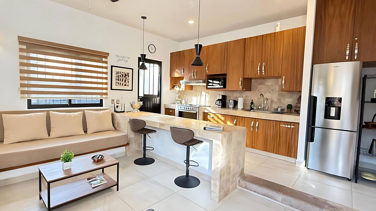 San Antonio Tlayacapan House | Modern 1 Bedroom Guesthouse - Walk to everything - 1 Night Rate Available