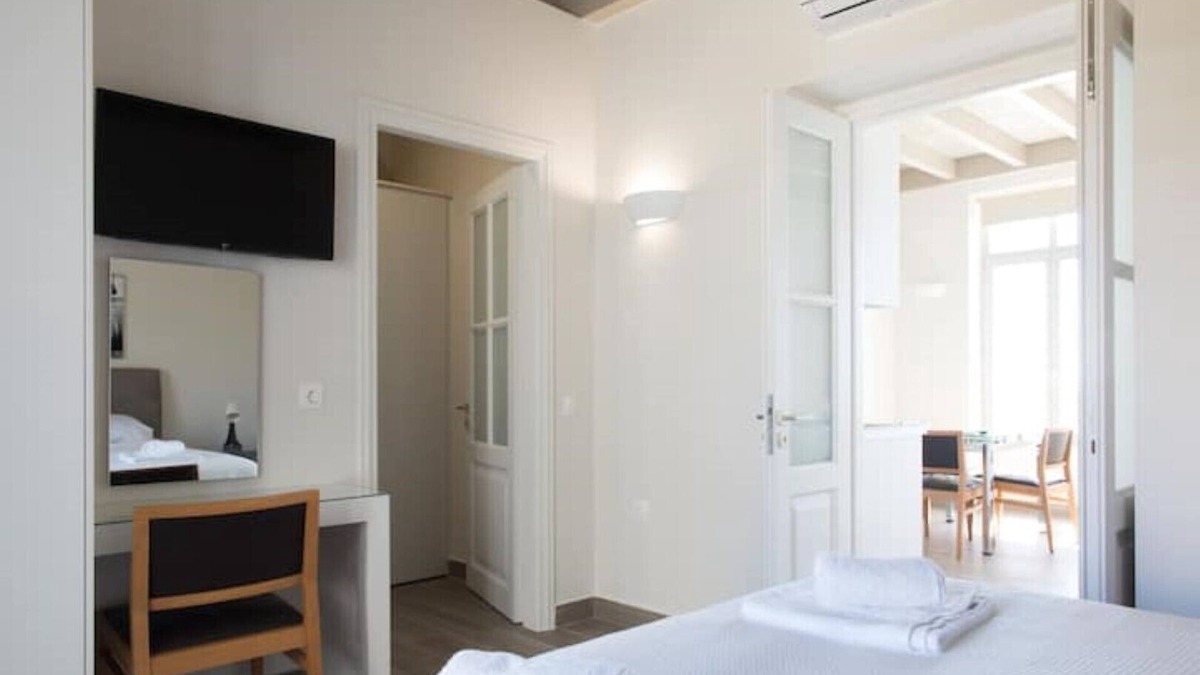 Karystos Apartment | Modern Neo-Classic Apartment Unit 3