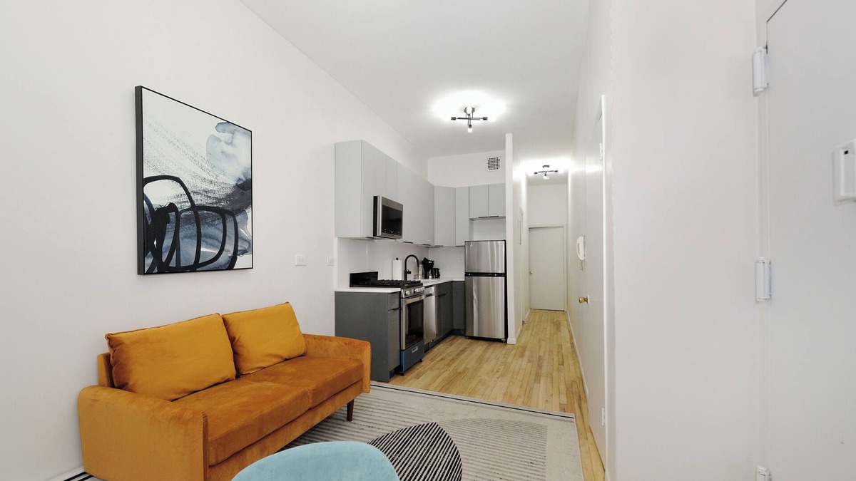 Manhattan Valley Apartment | Modern New 2-BDR apartment steps to Central Park with WiFi, AC, Washer&Dryer