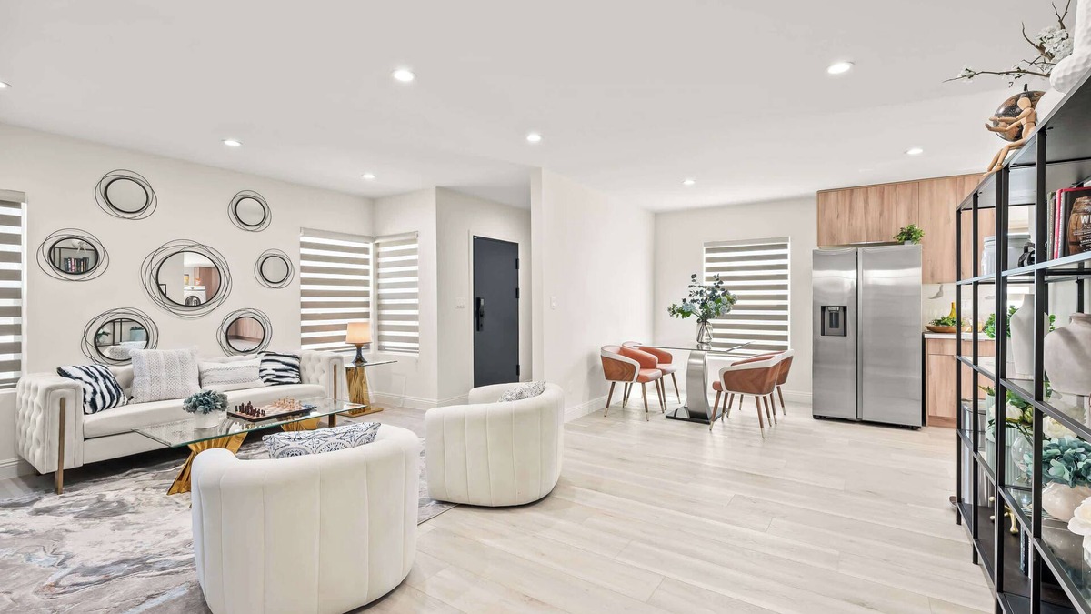 Mount Wilson House | Modern New 3B Home Fully Stocked Cozy Sunlight