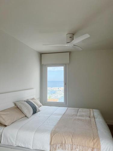 Puerto Banus Apartment | Modern new apartment, sea view and private parking