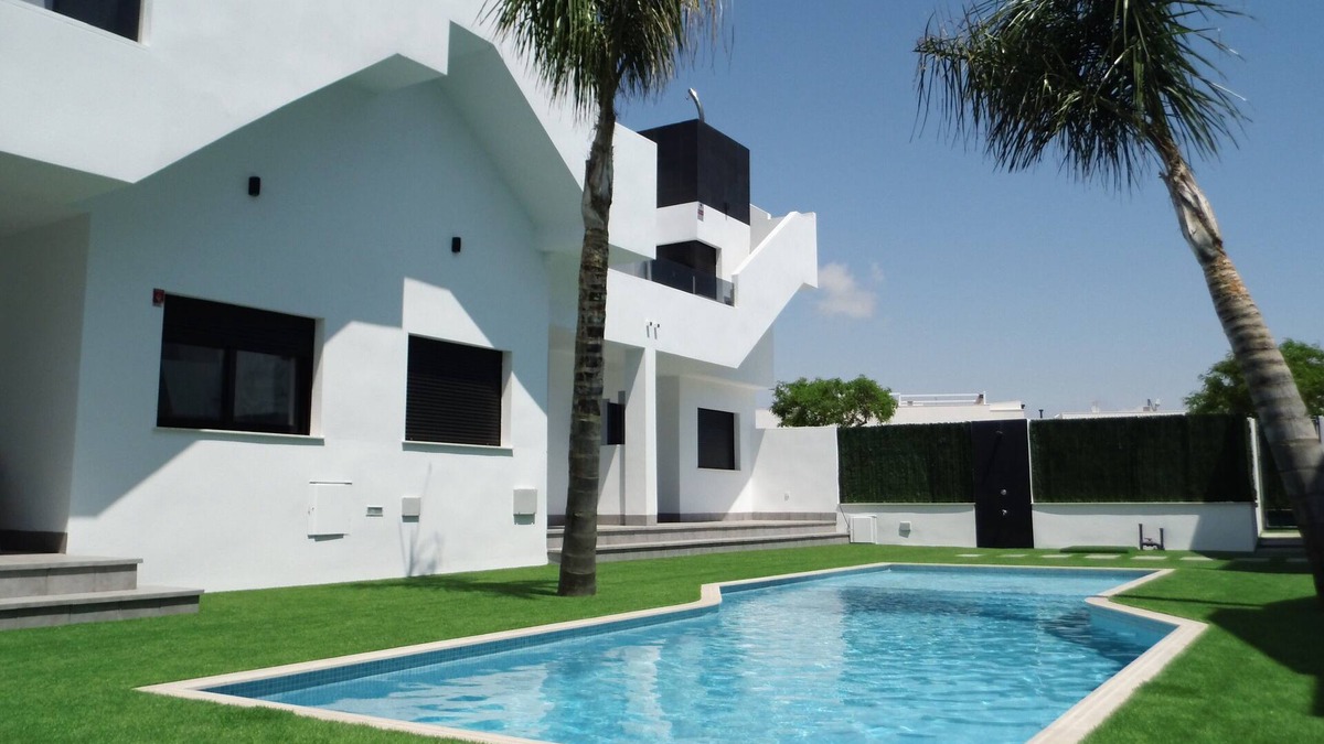 Los Cuarteros Apartment | Modern new apartment with swimming pool, near the sea and beach