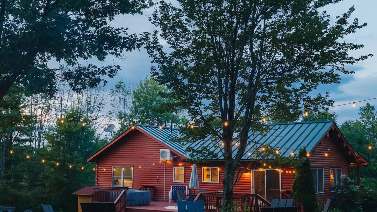 Esperance Cabin | Modern NEW Log Cabin Oasis Retreat - Hot tub/Sauna