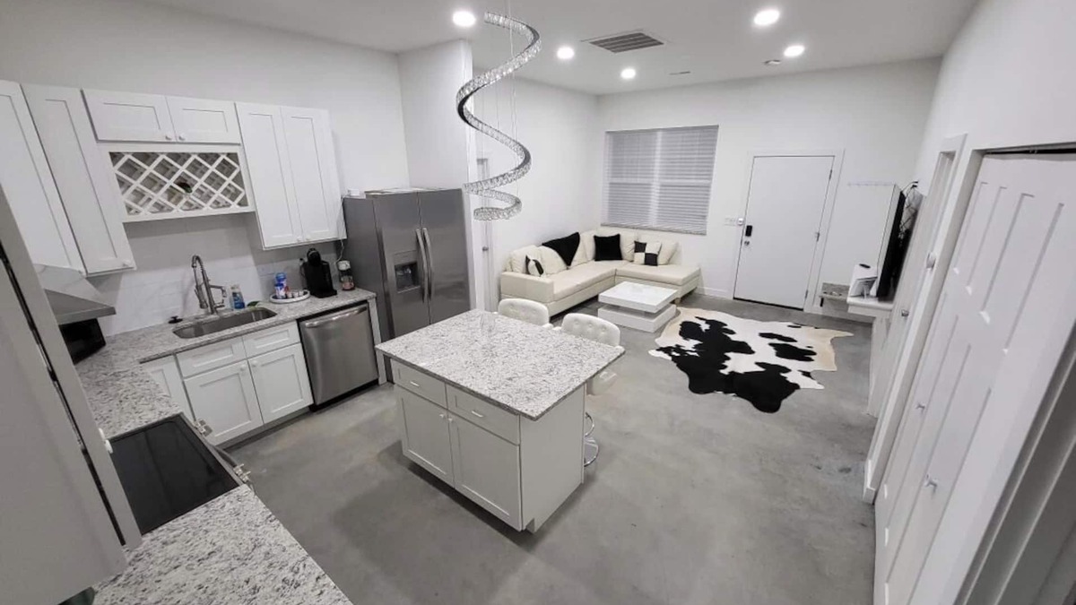 Park Hills House | Modern Newly built 2-bedroom house minutes from downtown ParknHills