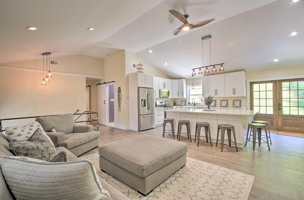 Town of East Fishkill House | Modern NY Home with Views By Hudson Valley Hiking!