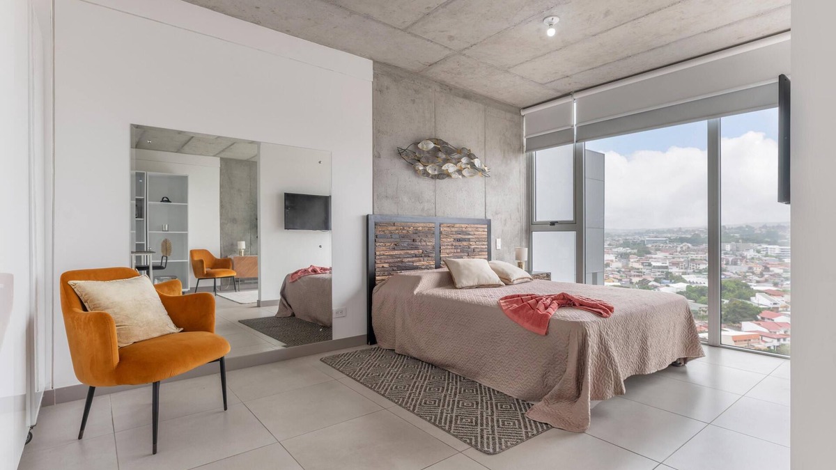 Curridabat Apartment | Modern Oasis iFreses, 18th floor! AC, TV and Pool