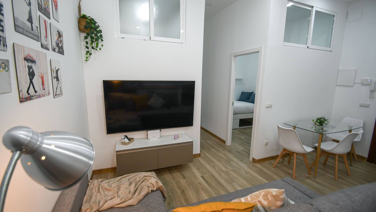 Villa de Vallecas Apartment | Modern Oasis in Vallecas Seasonal