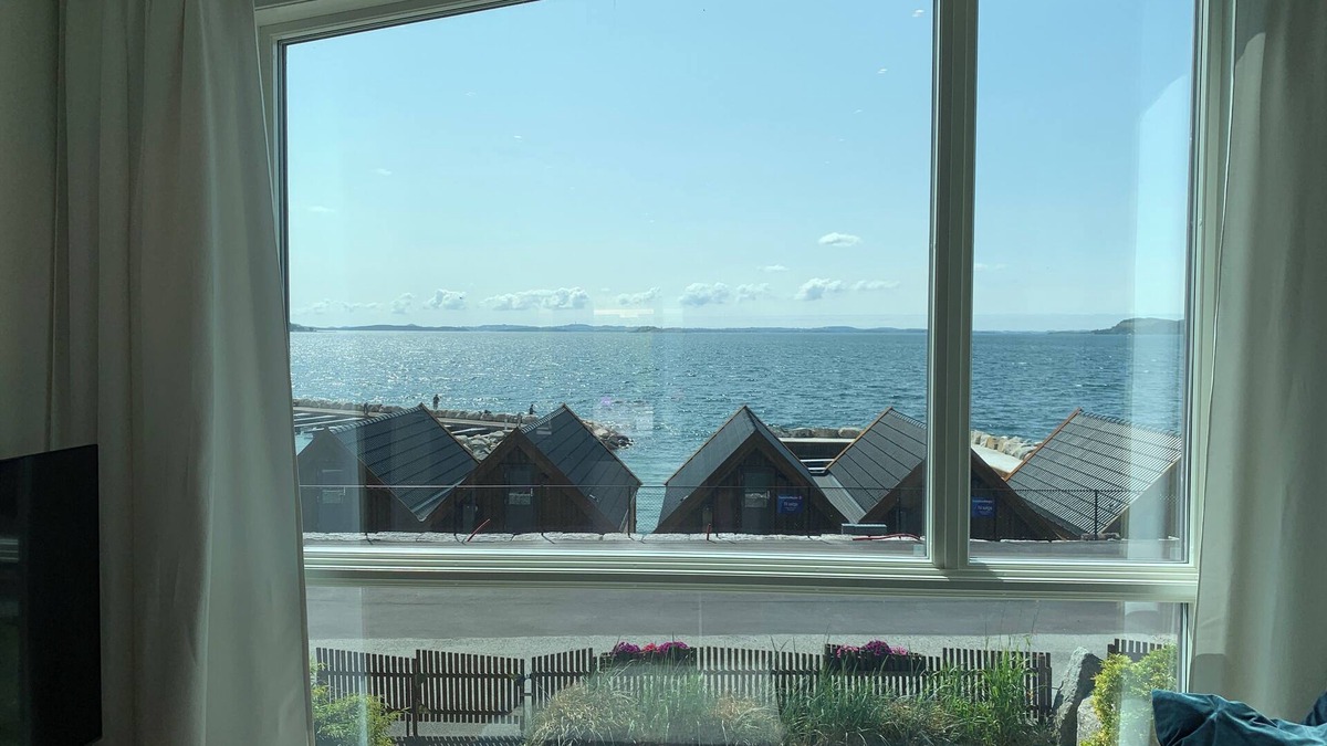 Strand House | Modern oceanfront 3-bedroom house - 25 Min to Stavanger & Near Preikestolen