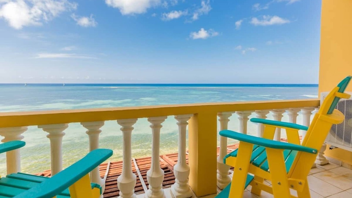 Savaneta Ski Chalet | Modern Oceanfront Aruba Chalet w spectacular view