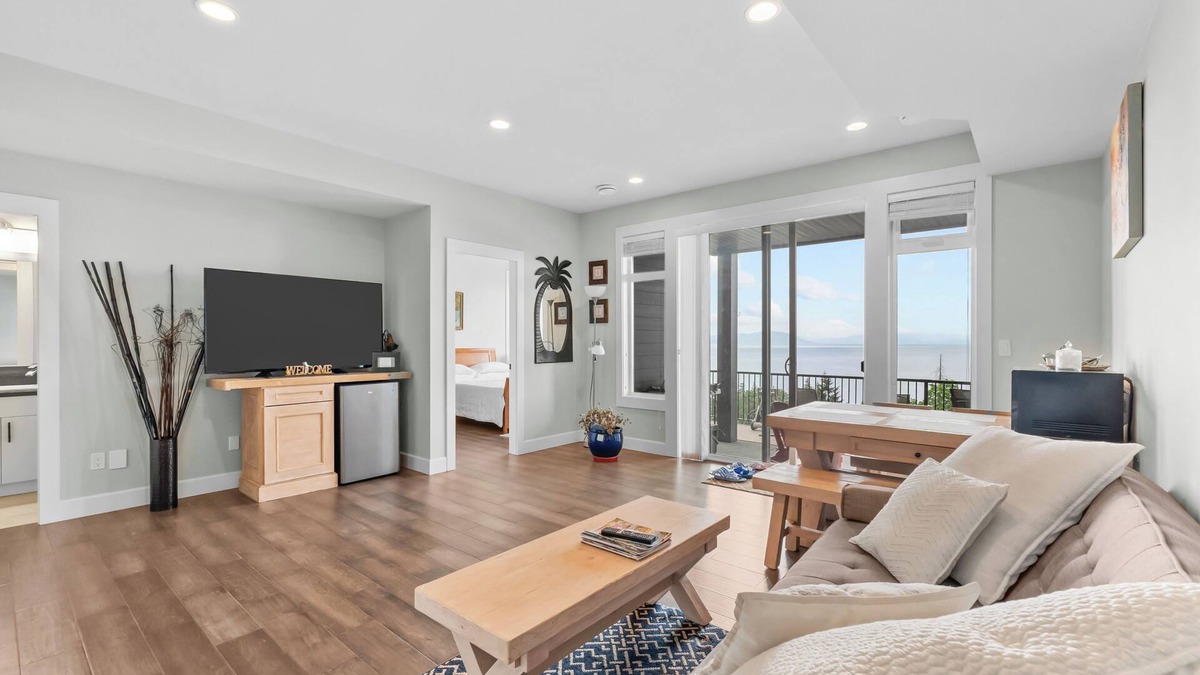 Regional District of Nanaimo House | Modern Oceanview 2BR Suite w/Patio & Private Entry | Nanaimo Retreat