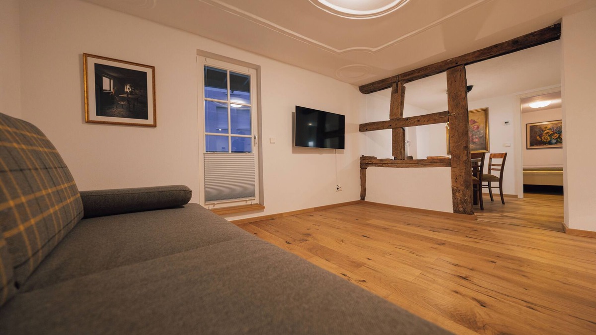 Buchen Apartment | Modern Old Town Juwel