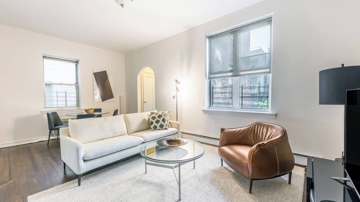Upper West Side Apartment | Modern One Bedroom Nearby Central Park on UWS