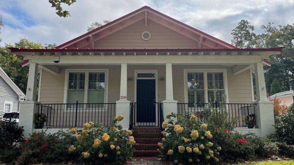 Aiken House | Modern open-concept 3BR home in downtown Aiken, walk to everything.