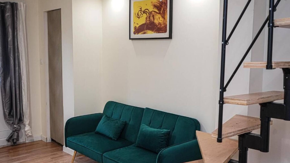 Saint-Germain-en-Laye Apartment | Modern private outbuilding 50m2