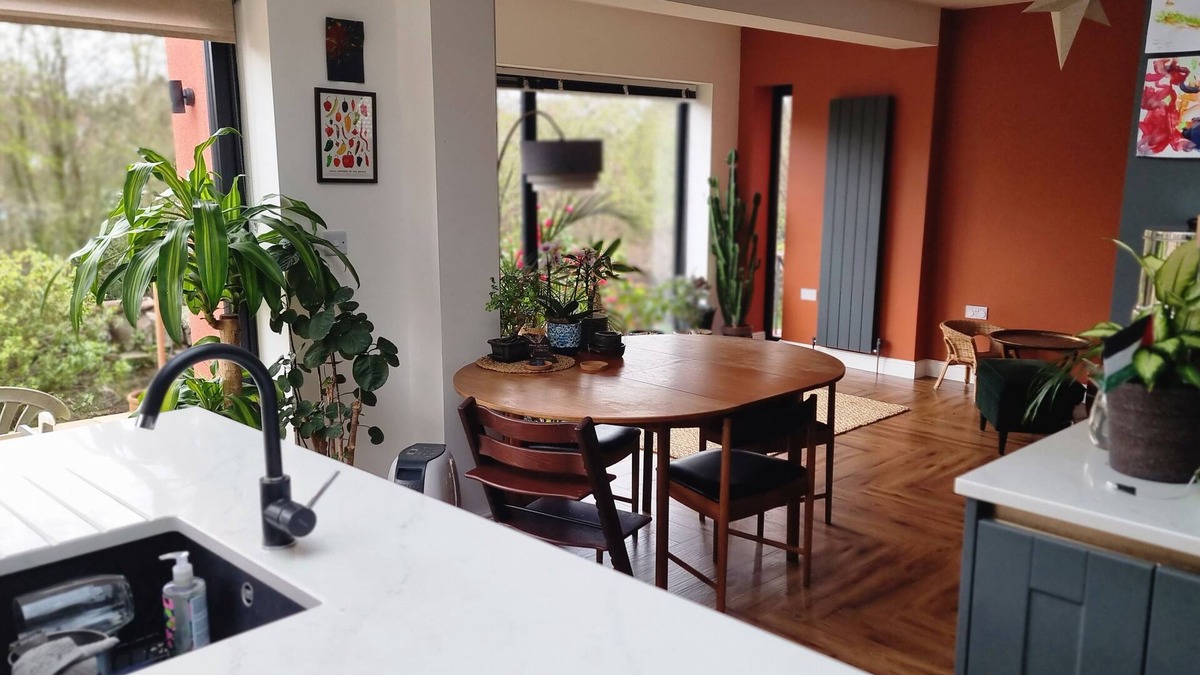 Fishponds House | Modern peaceful bungalow with tranquil garden next to Bristol/Bath cycle path