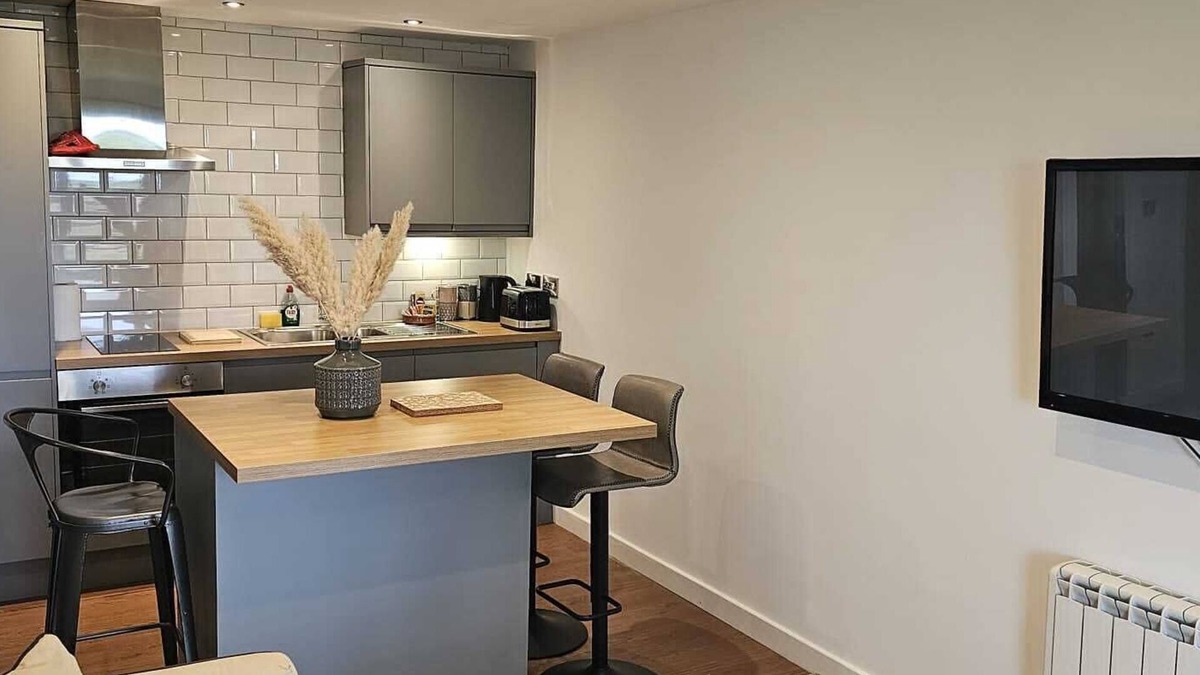 Morcott Apartment | Modern Peaceful Open Plan 1-Bed Apartment Rutland