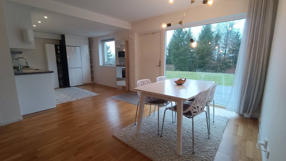 Floda Apartment | Modern & Private near Nature: kitchen, washer - perfect for 2-4 people & up to 5