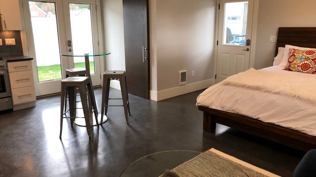 Coeur d'Alene Apartment | Modern Private Access 1 Bed Studio Downtown Coeur d'Alene Idaho
