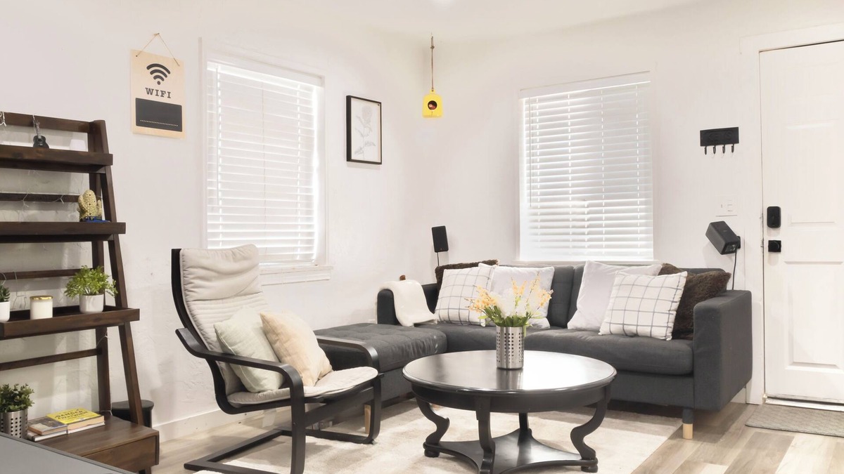 Tulare House | Modern & Private Tulare Getaway Near the Outlets!