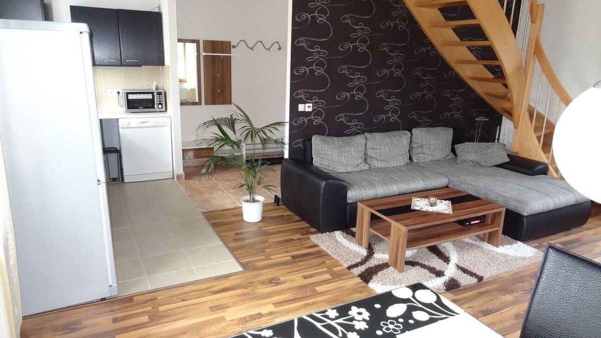 Neuhausen/Erzgeb. Apartment | Modern quiet apartment with stunning views on the edge of Chemnitz