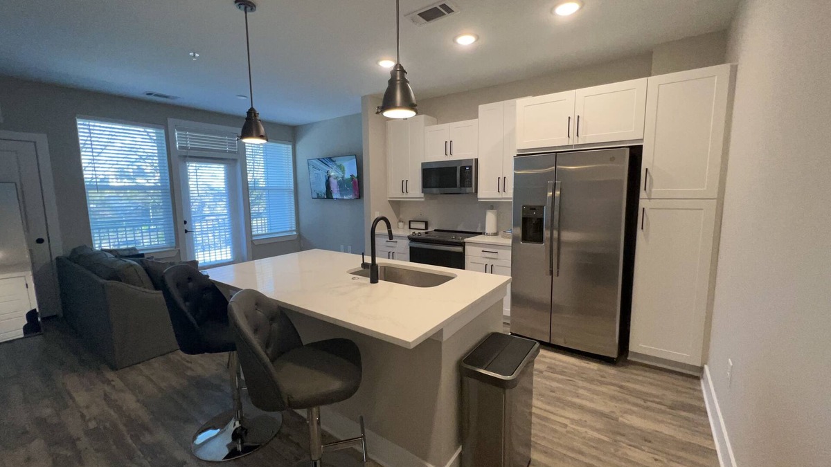 Summerhill Condo | Modern Relaxing Condo overlooking Downtown Atlanta