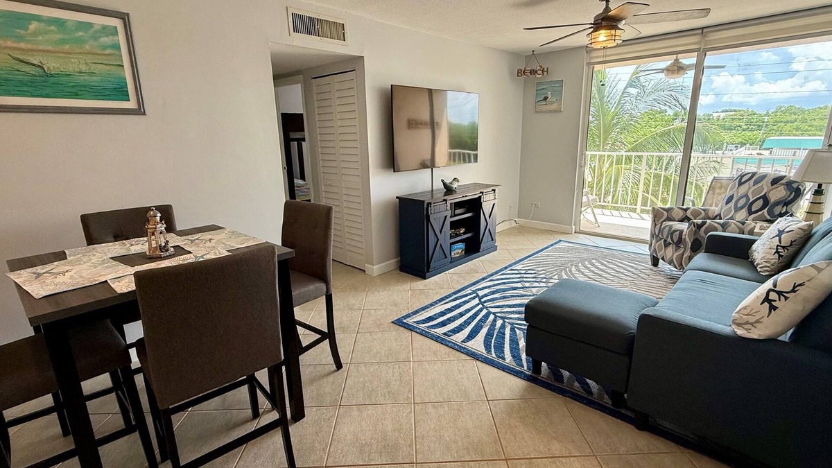 Islamorada Condo | Modern remodeled 2 bedroom Apt - Summer Sea 434