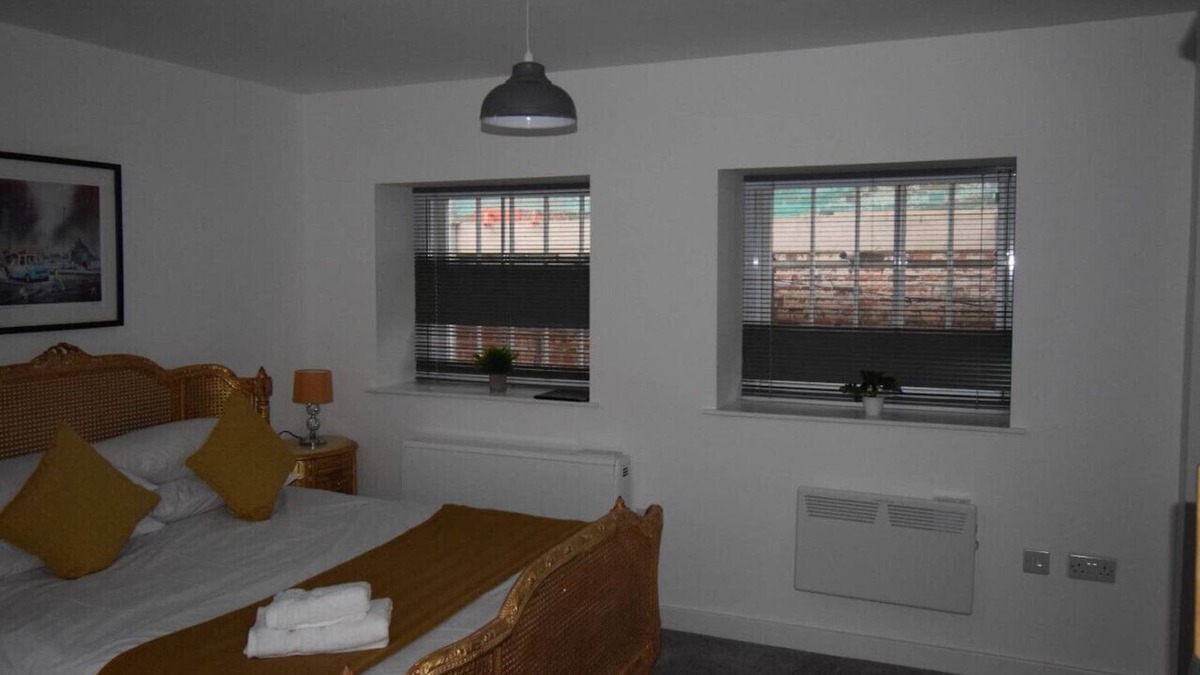 Worksop Apartment | Modern Retreat in Worksop