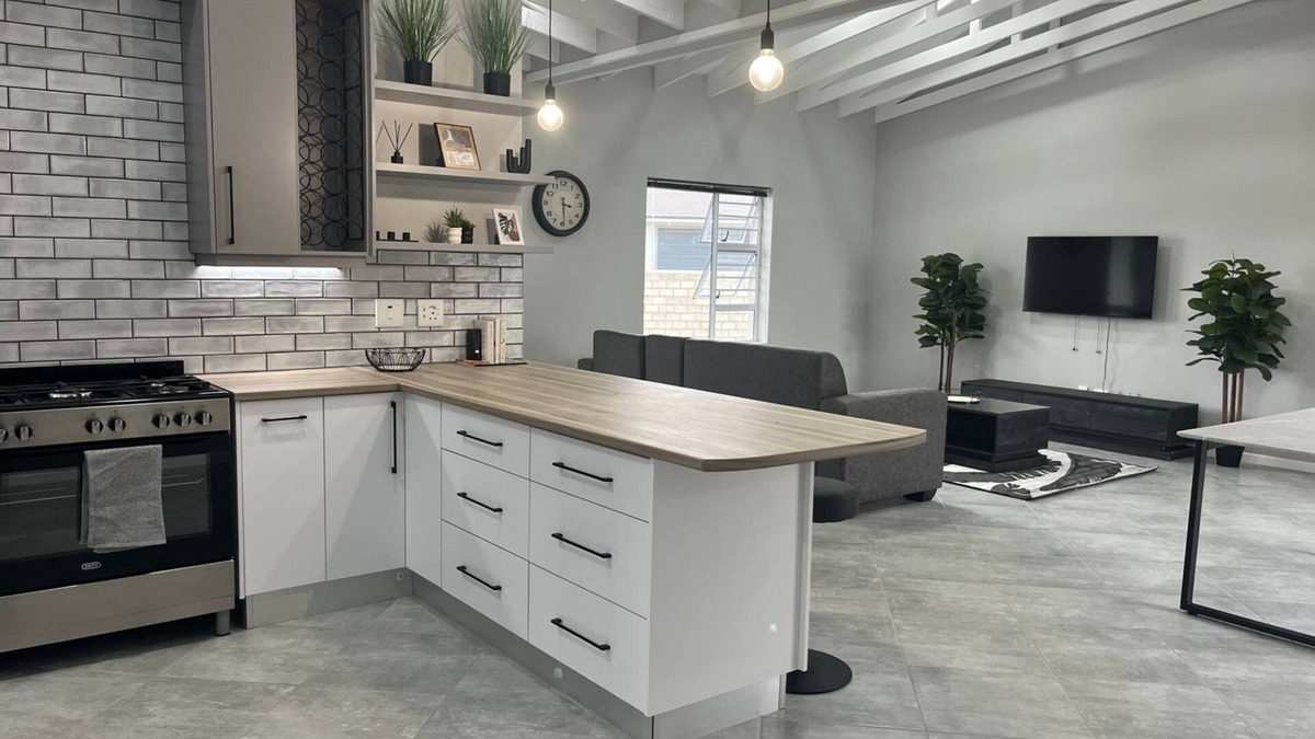 Jeffreys Bay House | Modern Retreat in Jeffreys Bay