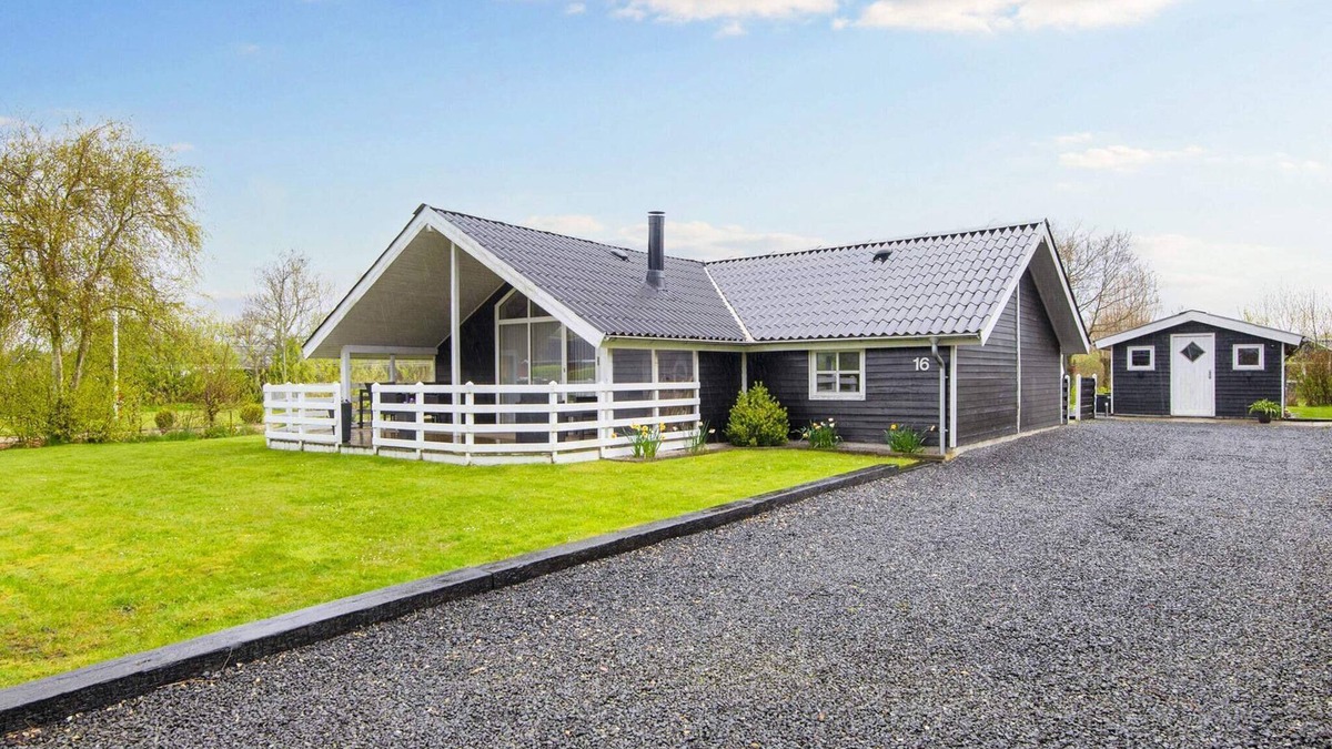 Bork Havn House | Modern Retreat with Hot Tub - By Traum Ferienwohnungen