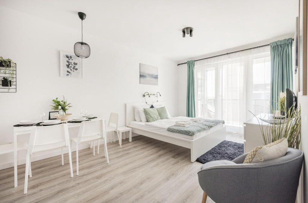 Obuda Apartment | Modern Riverfront Apartment with Free Parking
