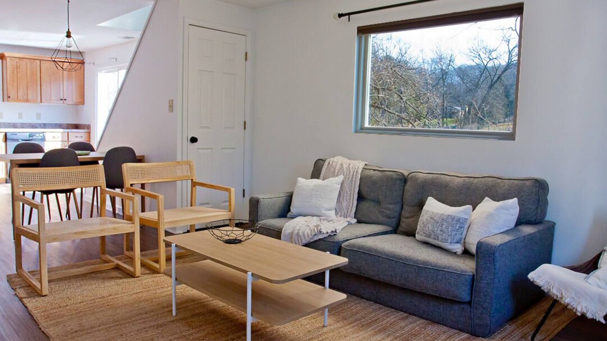 Loveland House | Modern Riverfront Getaway on Little Miami River