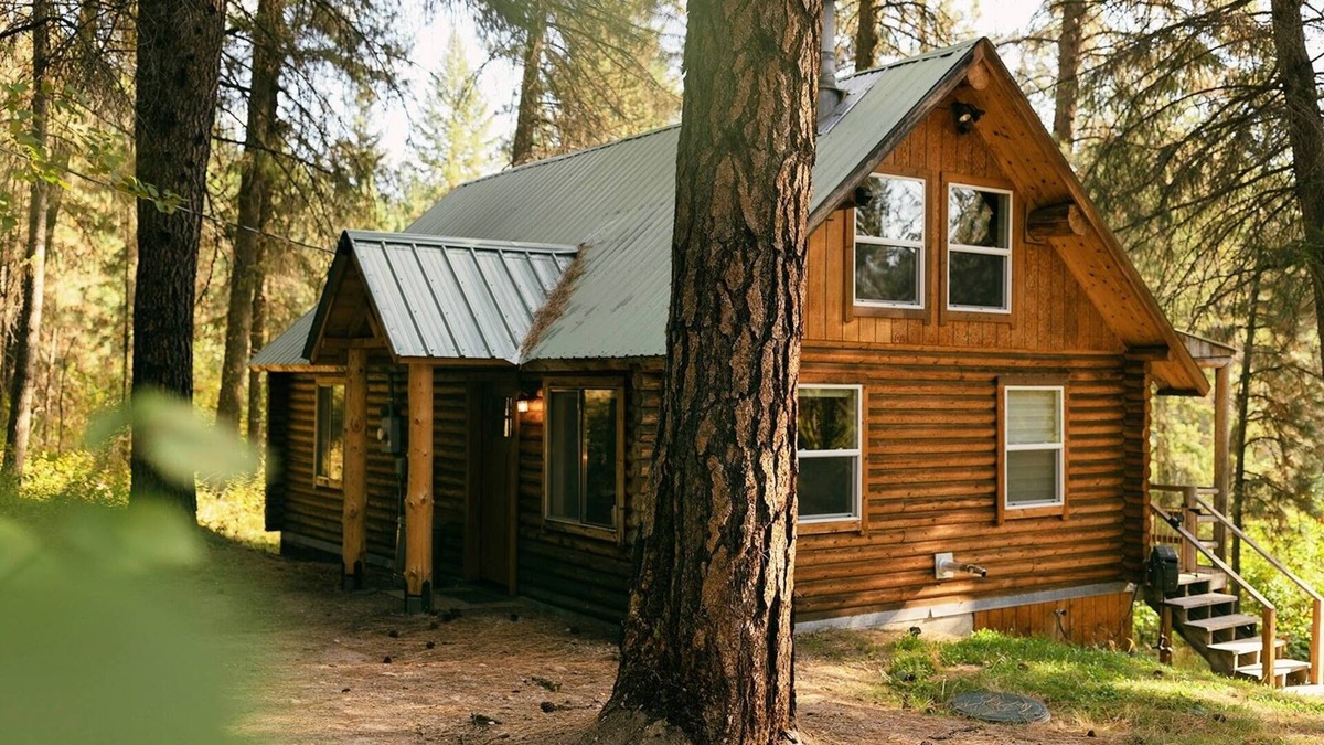 Garden Valley Cabin | Modern romantic 2-bed log cabin in the forest