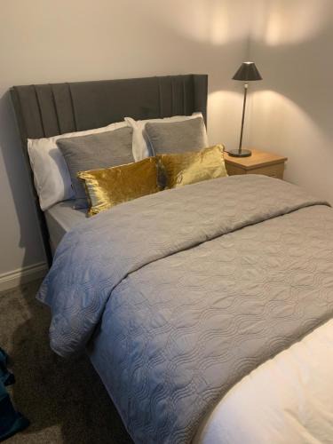 Seisdon House | Modern Room Stay