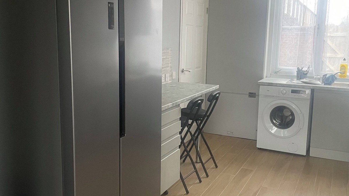 Walton on Trent House | Modern Rooms to rent in refurbished house with great transport links