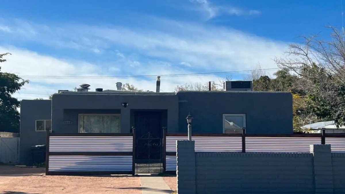 Los Griegos House | Modern Rustic North Valley Casita!