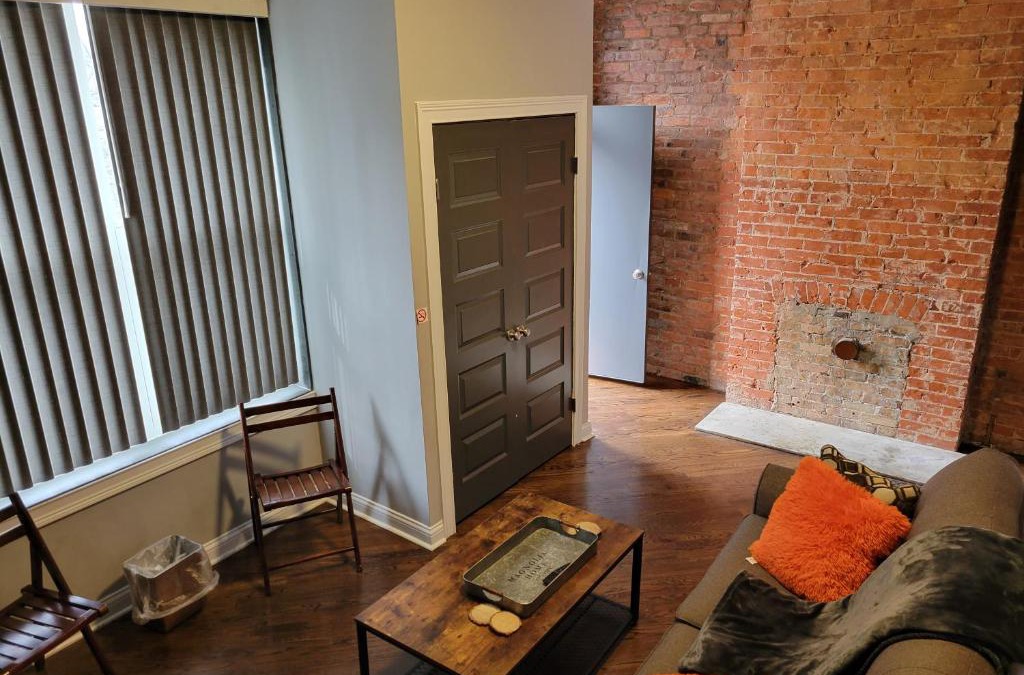 Corryville Apartment | Modern Rustic split level with balcony
