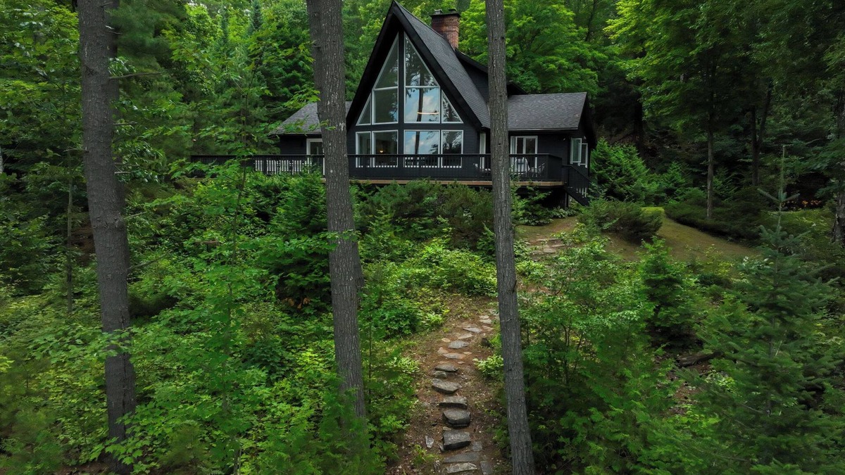 North Frontenac Cottage | Modern Scandinavian-Influenced Waterfront Cottage in North Frontenac