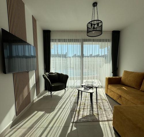 Esentepe Apartment | Modern Seaside Studio - Pearl Island