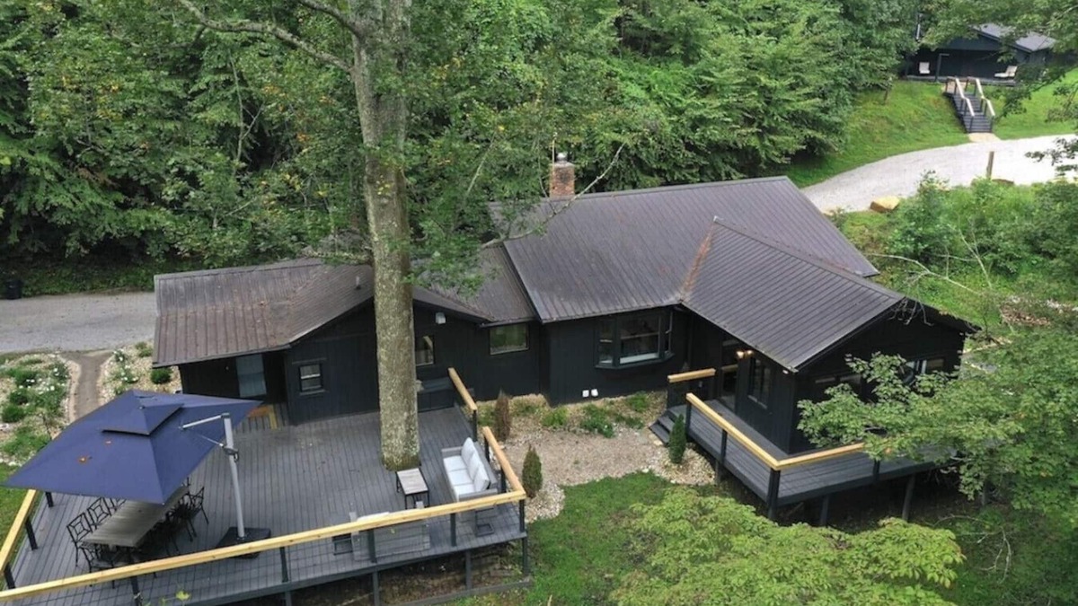 Sugar Grove Cabin | MODERN, SECLUDED 15 ACRE HOCKING HILLS RETREAT WITH BONUS CABIN!
