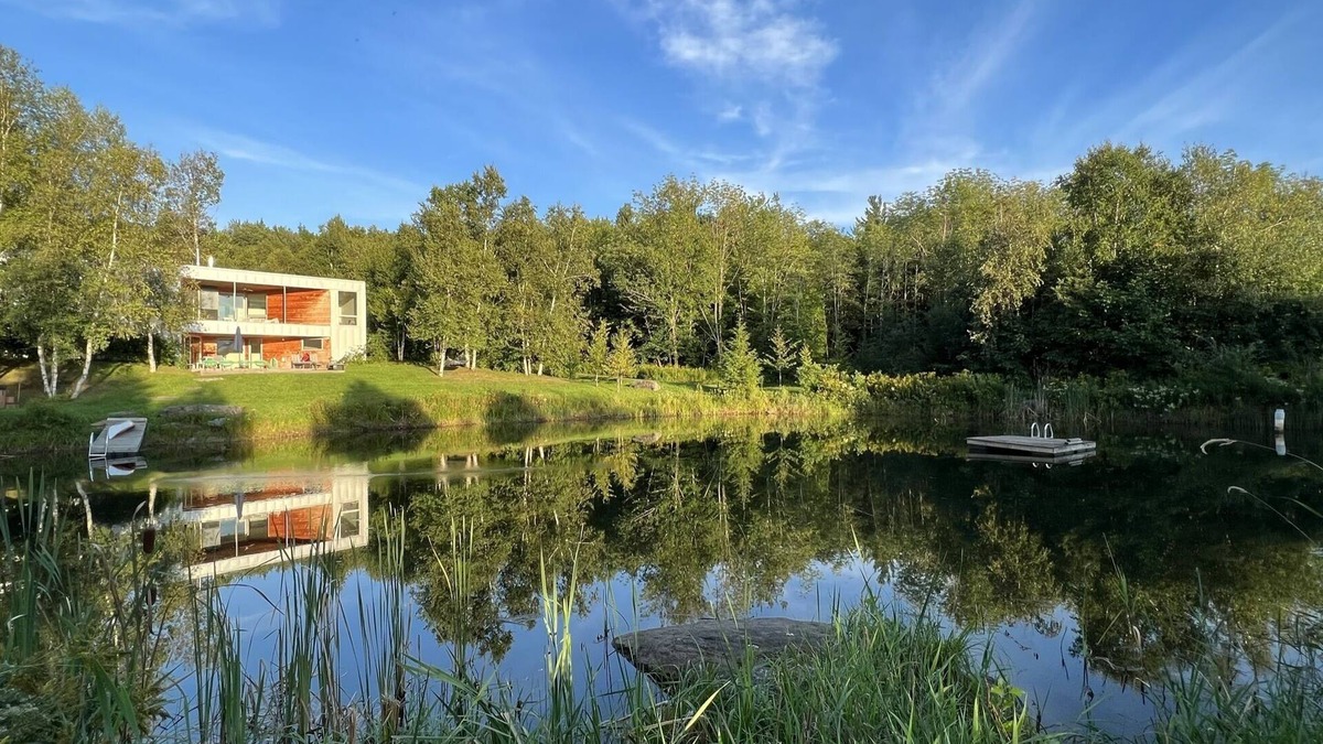 Montgomery Center Cottage | Modern & secluded Vermont family home - Montgomery,VT/Jay Peak area