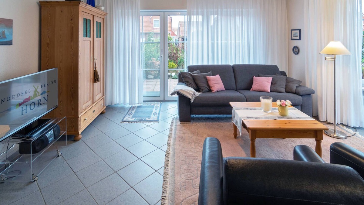 Westeraccumersiel House | Modern semi-detached house "Haus am Siel" in a quiet residential area